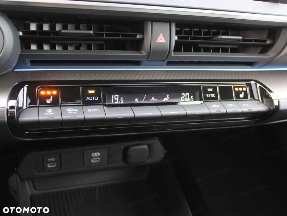 Toyota Prius - 12