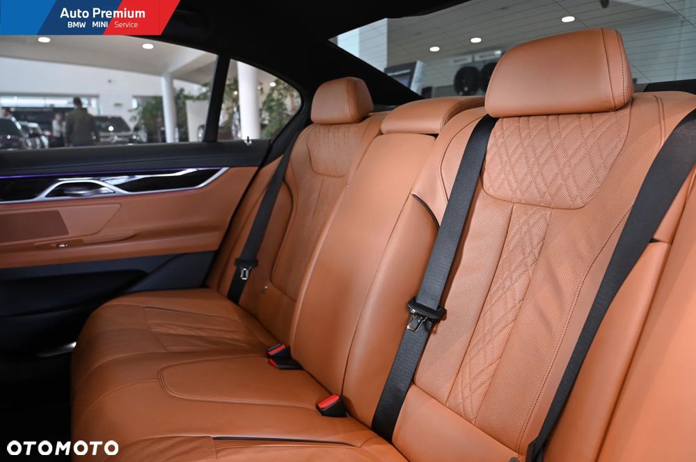 BMW Seria 7 750d xDrive - 14