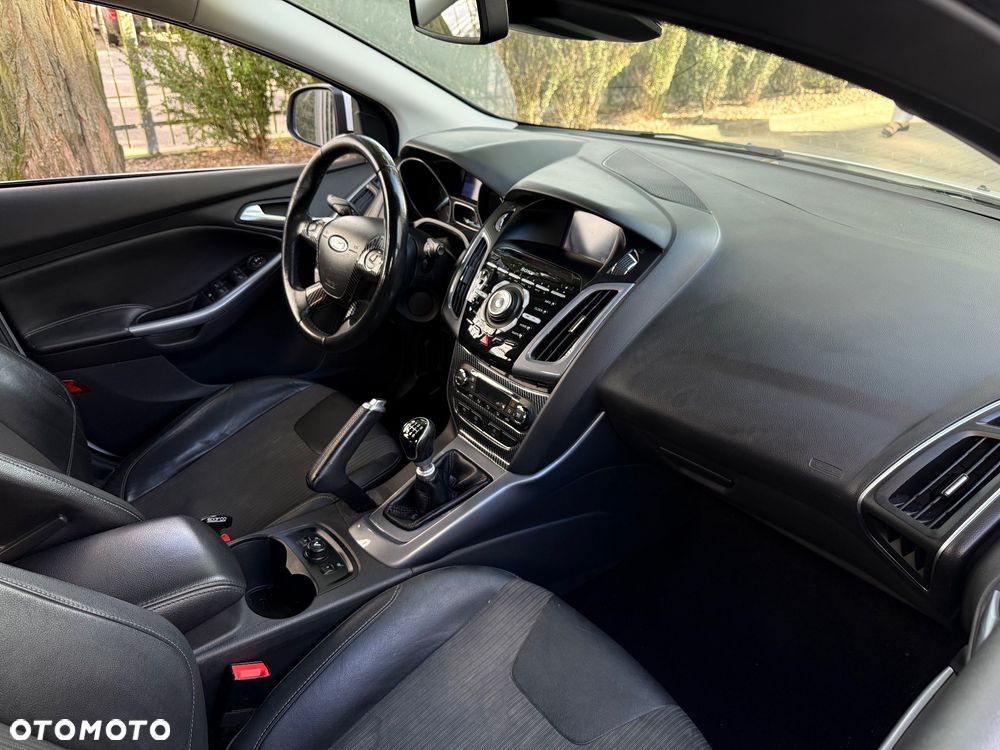 Ford Focus 1.6 EcoBoost Titanium - 6