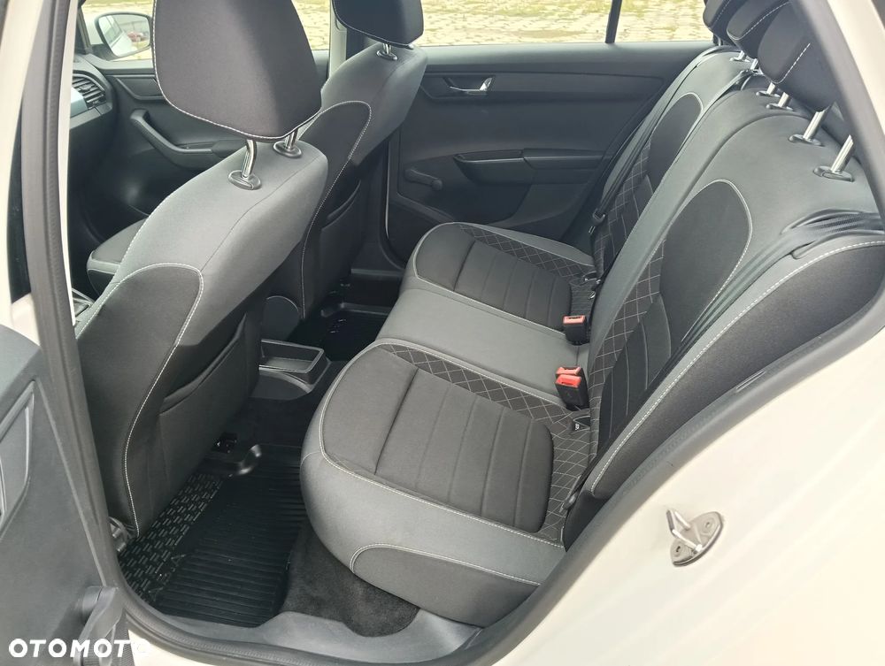 Skoda Fabia 1.0 TSI Ambition - 9