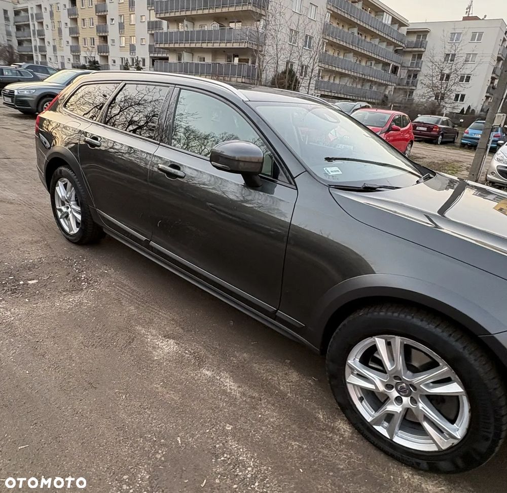 Volvo V90 D5 SCR AWD Momentum - 5