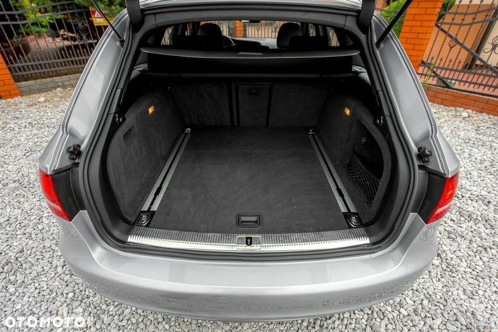 Audi A4 Avant 3.2 FSI quattro tiptronic S line Sportpaket (plus) - 35