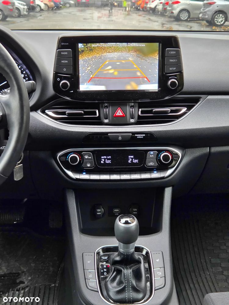 Hyundai i30 1.5 T-GDI 48V Smart DCT - 12