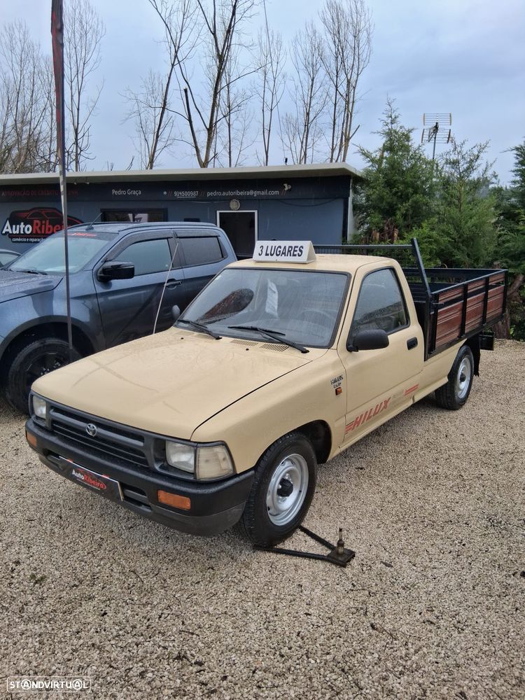 Toyota Hilux - 3