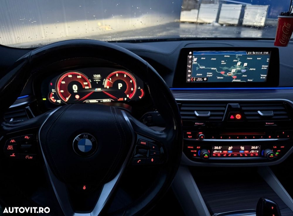 BMW Seria 5 520d Aut. Luxury Line - 11