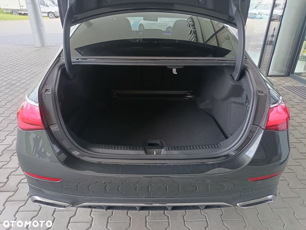 Mercedes-Benz Klasa E - 21