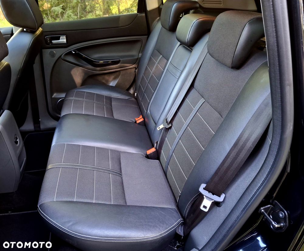 Ford Kuga 2.0 TDCi 4WD Titanium Plus - 30