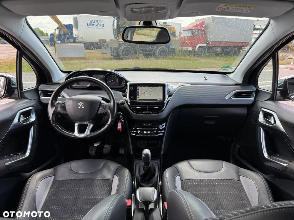 Peugeot 2008 1.2 Pure Tech GPF Allure S&S - 2