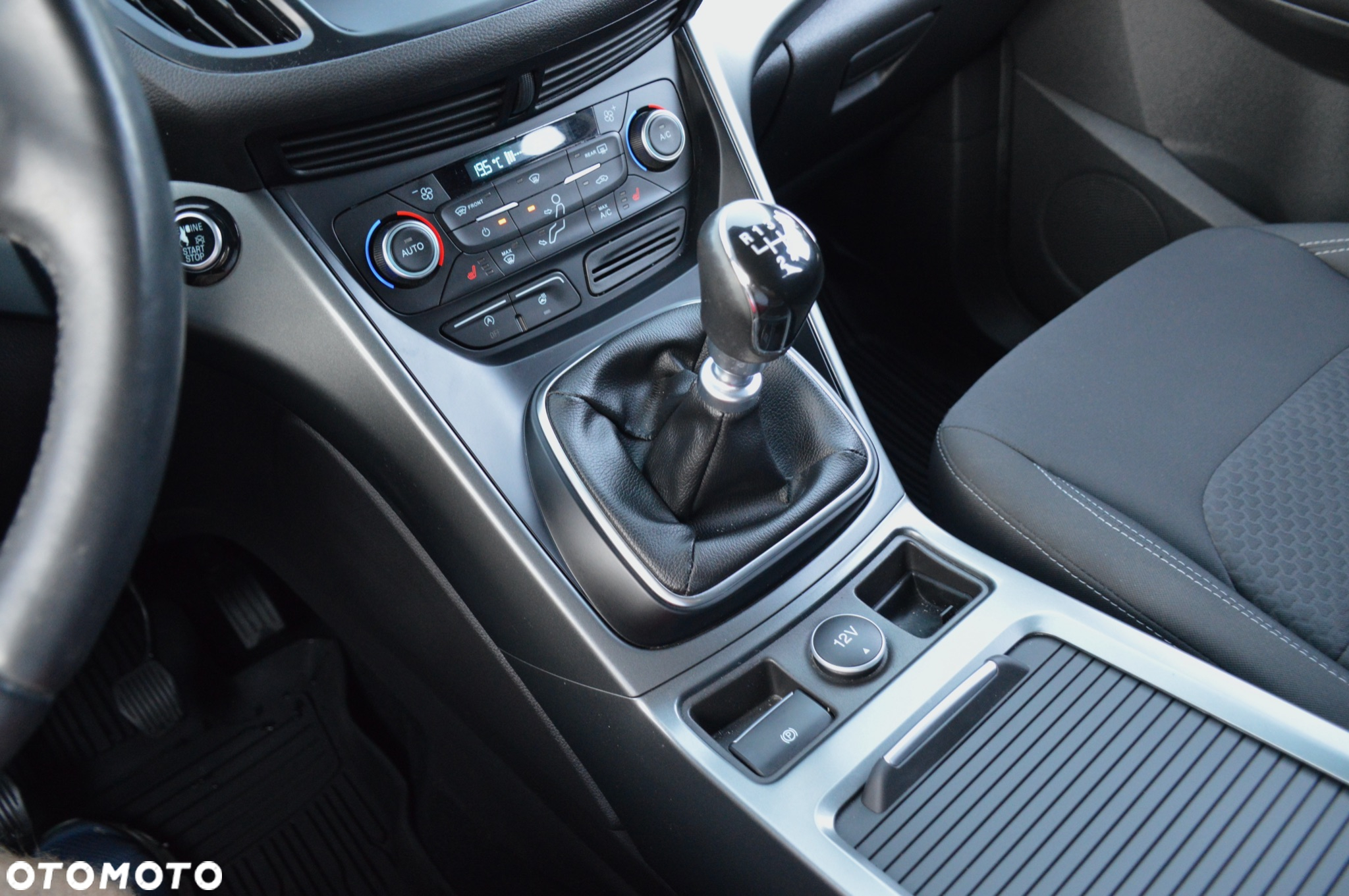 Ford Kuga 1.5 EcoBoost 2x4 Black & Silver - 15