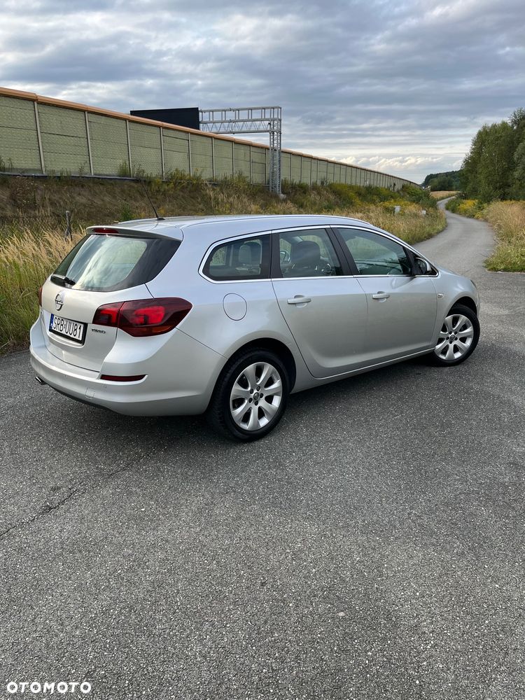 Opel Astra 1.4 T Cosmo - 10