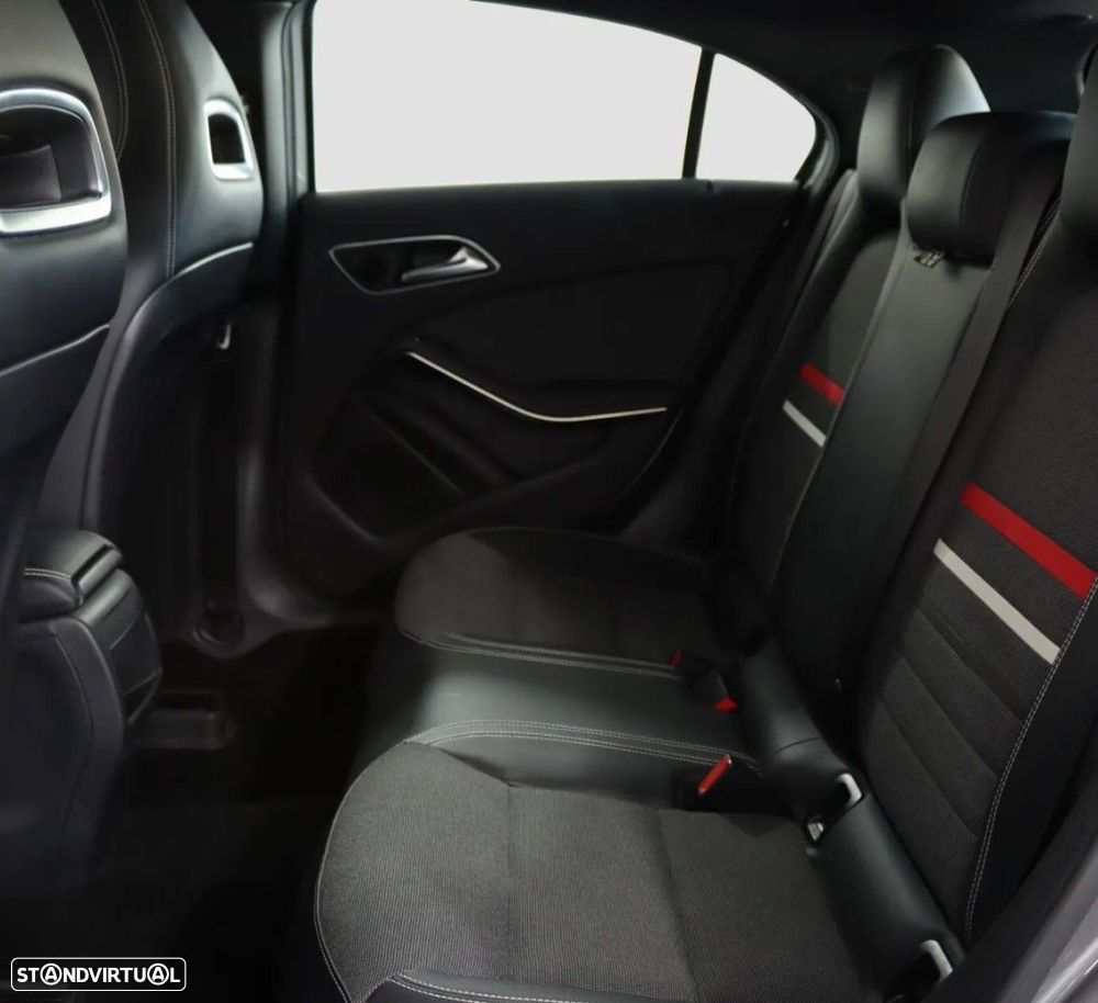 Mercedes-Benz A 180 CDI (BlueEFFICIENCY) Urban - 15