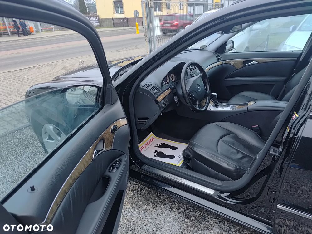 Mercedes-Benz Klasa E 500 Avantgarde Sport Edition - 16