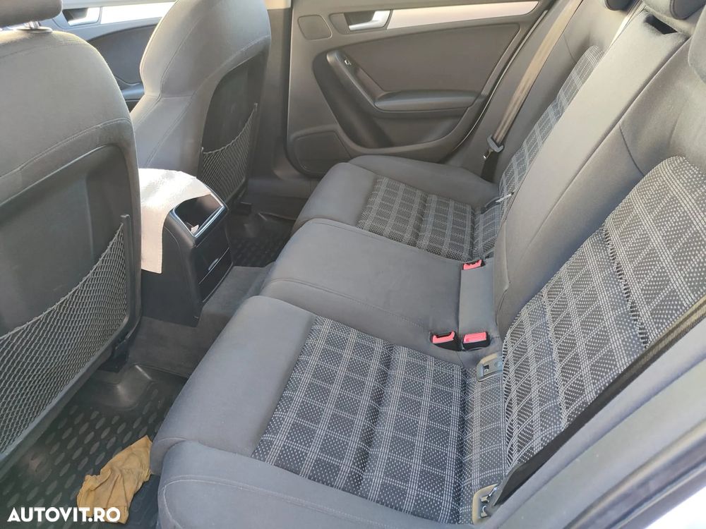 Audi A4 2.0 TDI B8 - 11