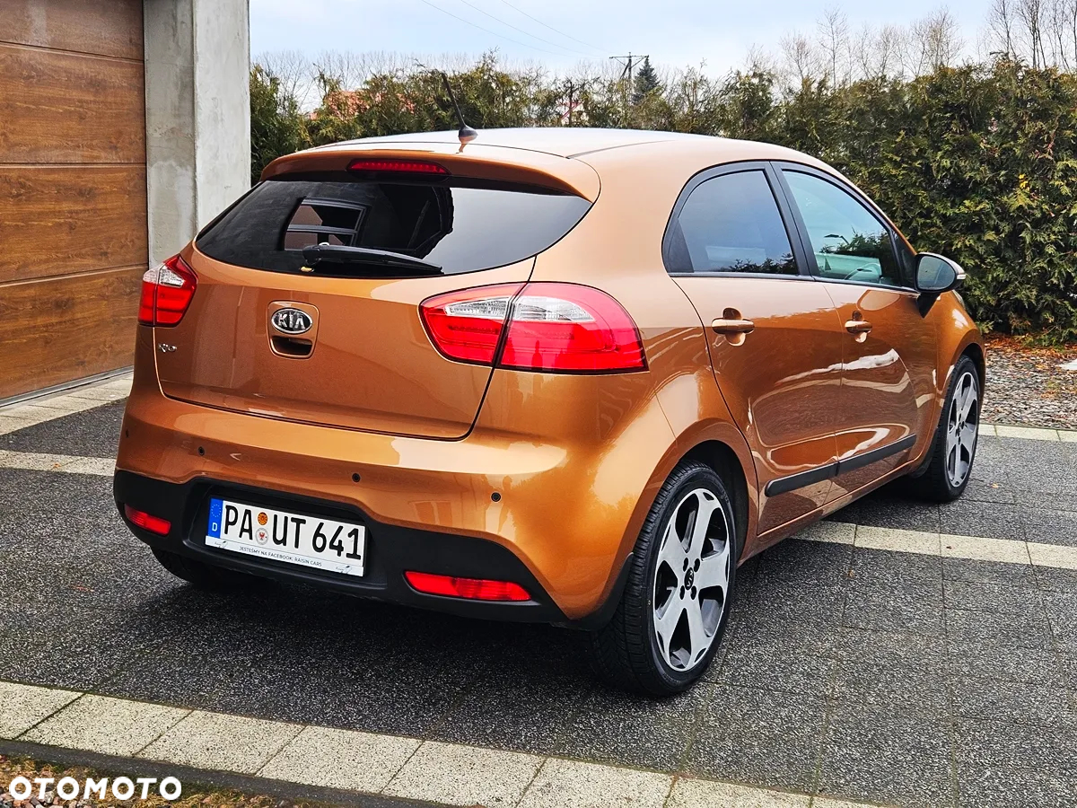 Kia Rio - 22