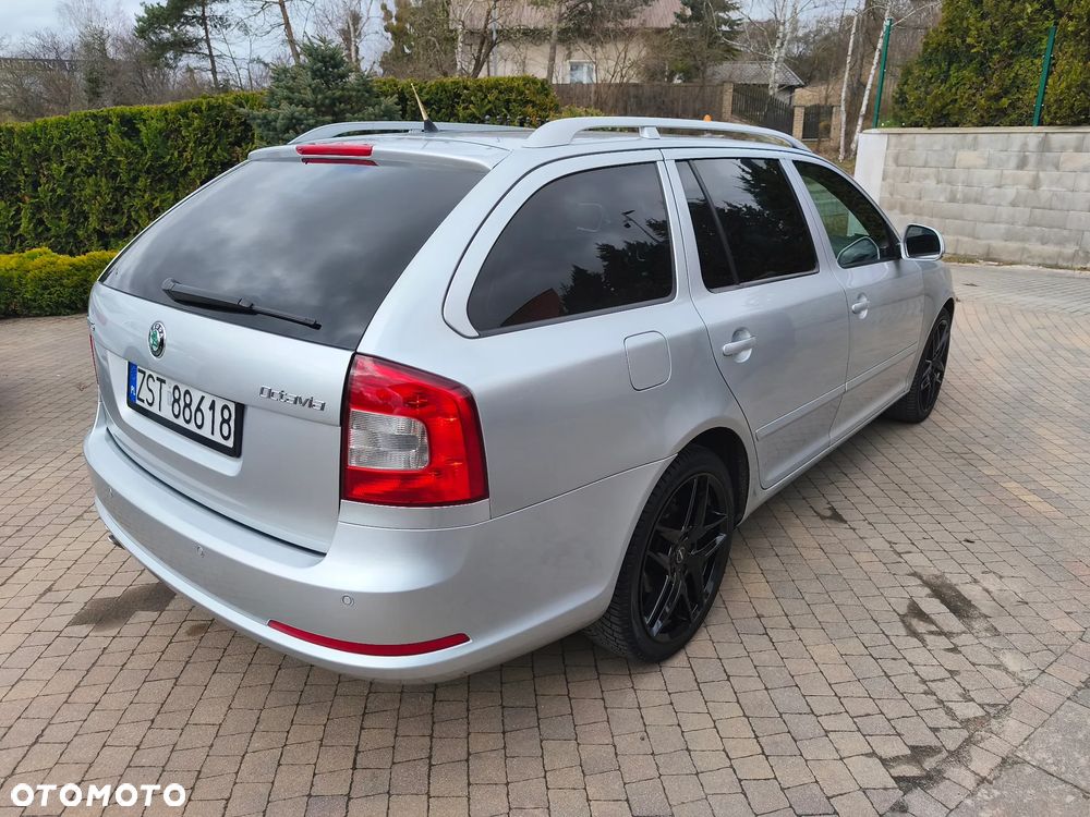 Skoda Octavia 2.0 TDI DPF RS - 8
