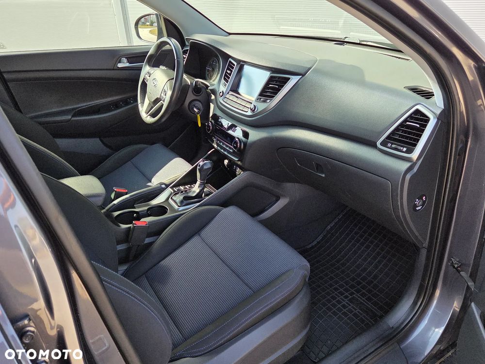Hyundai Tucson blue 1.7 CRDi 2WD DCT Advantage - 31