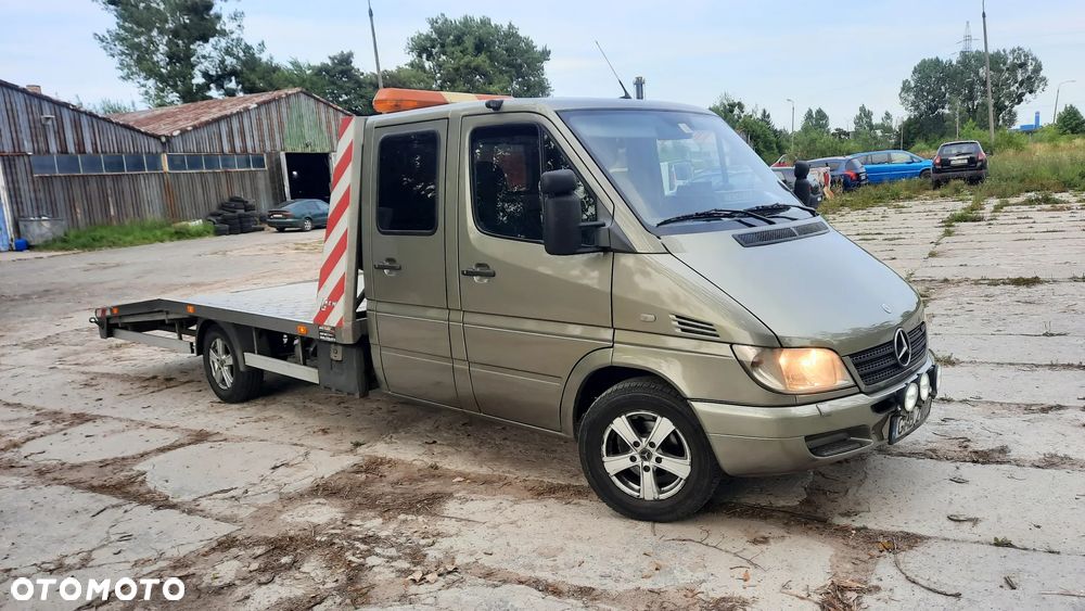 Mercedes-Benz Sprinter - 2