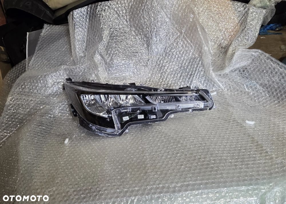 Lampa prawa przód przednia Toyota Corolla XII Suzuki Swace Full Led 81110-02S60 T8111-002S6-000 Reflektor prawy przód przedni Toyota Corolla XII Suzuki Swace Full Led T8111002S6000 8111002S60 - 4
