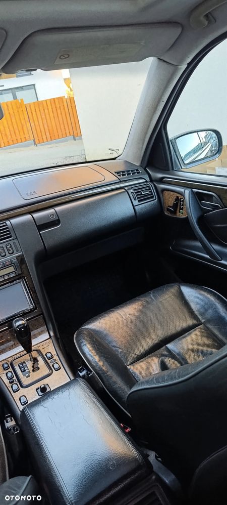 Mercedes-Benz Klasa E - 10