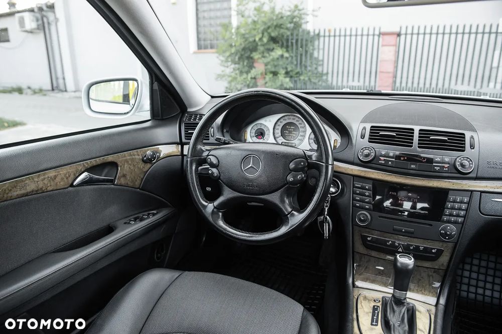 Mercedes-Benz Klasa E - 17