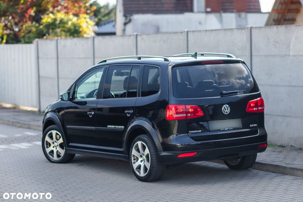 Volkswagen Touran 2.0 TDI DPF Cross DSG - 13