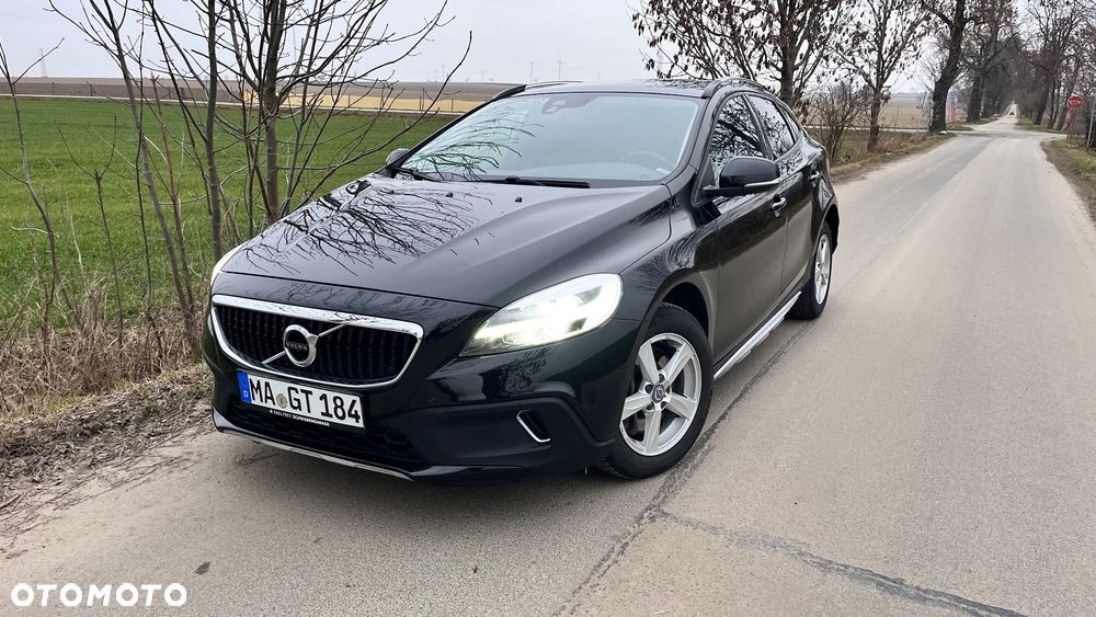 Volvo V40 Cross Country D2 Geartronic Momentum - 1