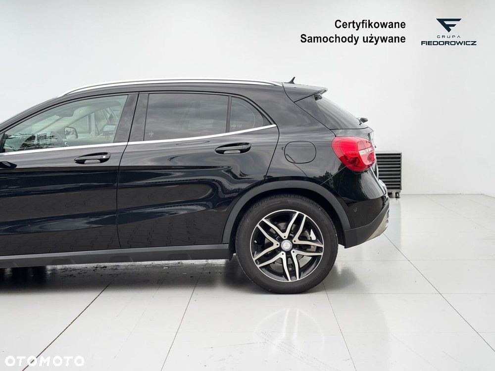 Mercedes-Benz GLA 200 7G-DCT Urban - 9