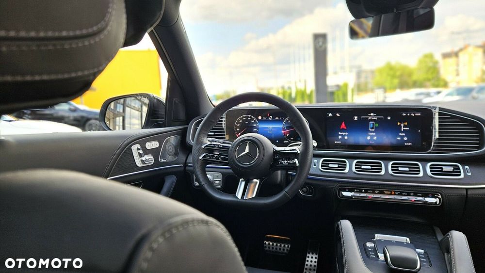 Mercedes-Benz GLS - 21