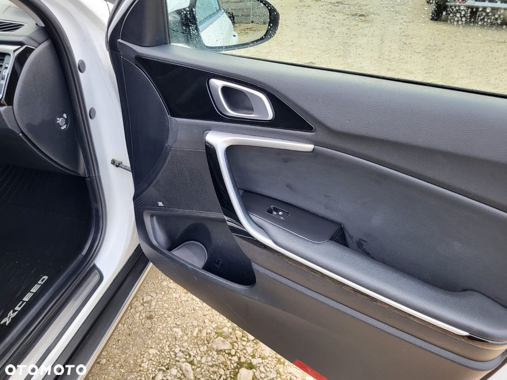 Kia XCeed 1.4 T-GDI OPF JBL SOUND EDITION - 16
