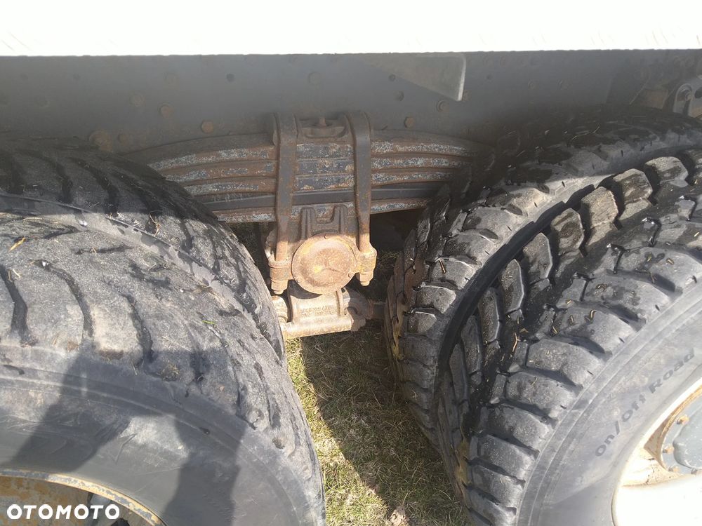 Mercedes-Benz ACTROS - 8