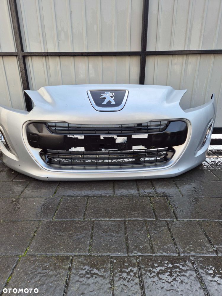 Zderzak przód przedni Peugeot 308 lift rok 11 kod lak EZRC - 3