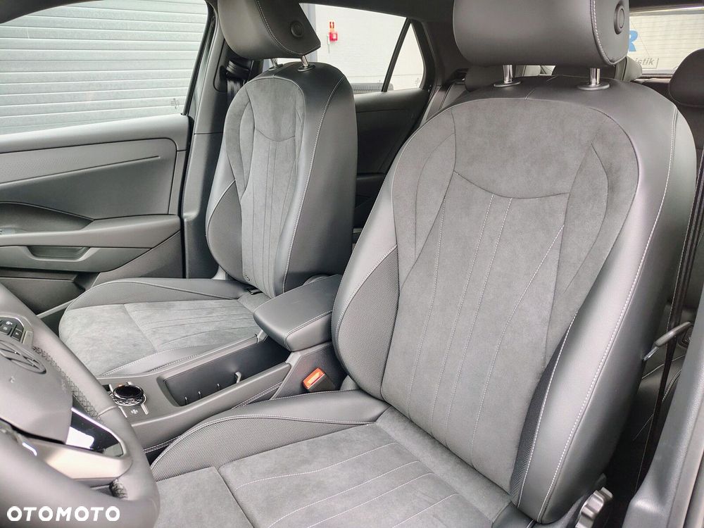 Volkswagen T-Roc - 16