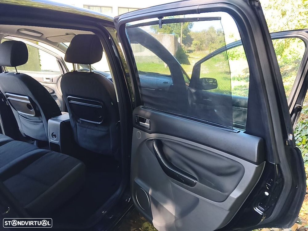 Ford C-Max - 13