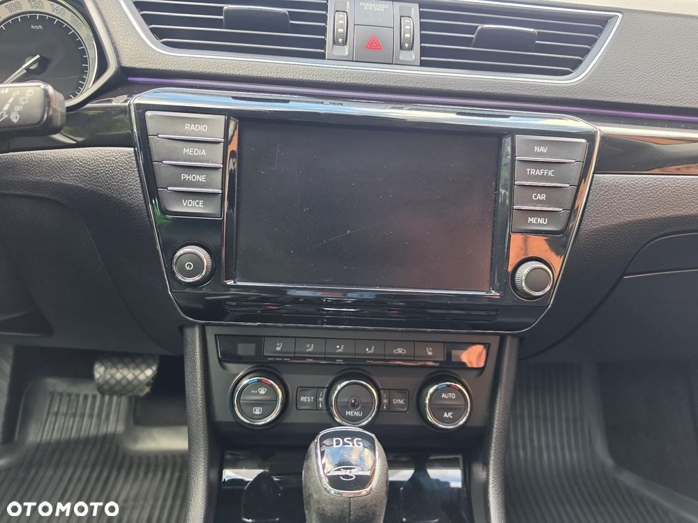 Skoda Superb 2.0 TDI L&K DSG - 16