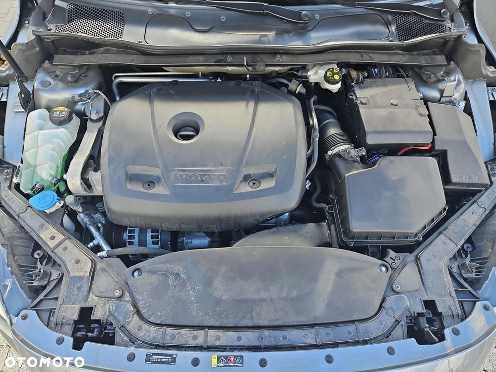 Volvo V40 T3 Drive-E Momentum - 27