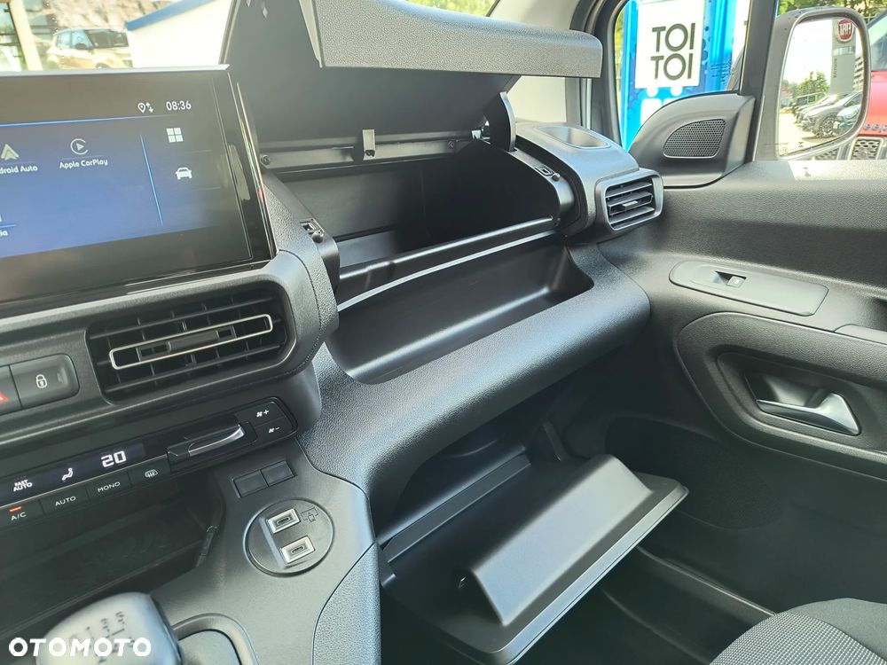 Opel COMBO - 23