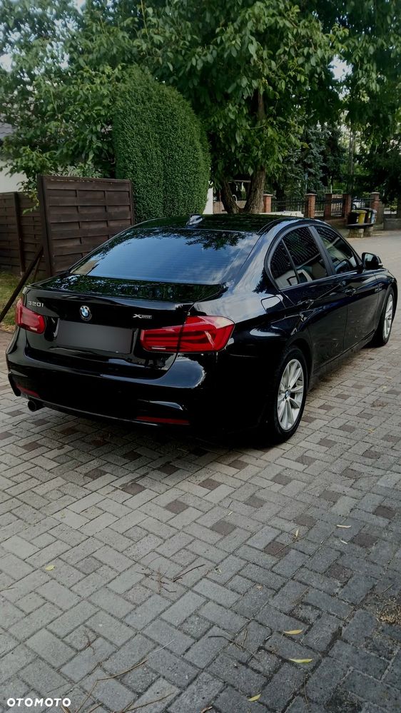 BMW Seria 3 320i xDrive Edition M Sport Shadow - 10
