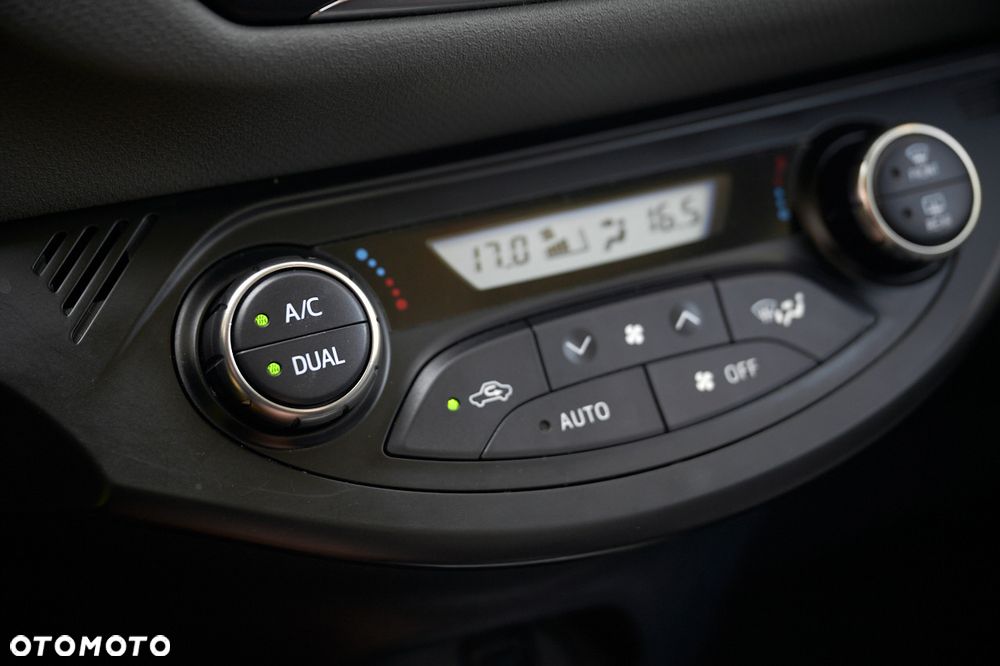 Toyota Yaris 1.5 VVT-i Comfort - 28