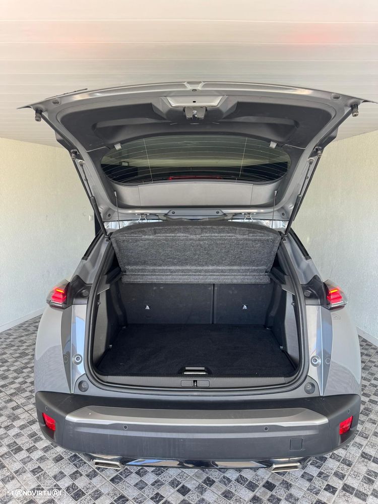 Peugeot 2008 1.2 PureTech Allure EAT8 - 27