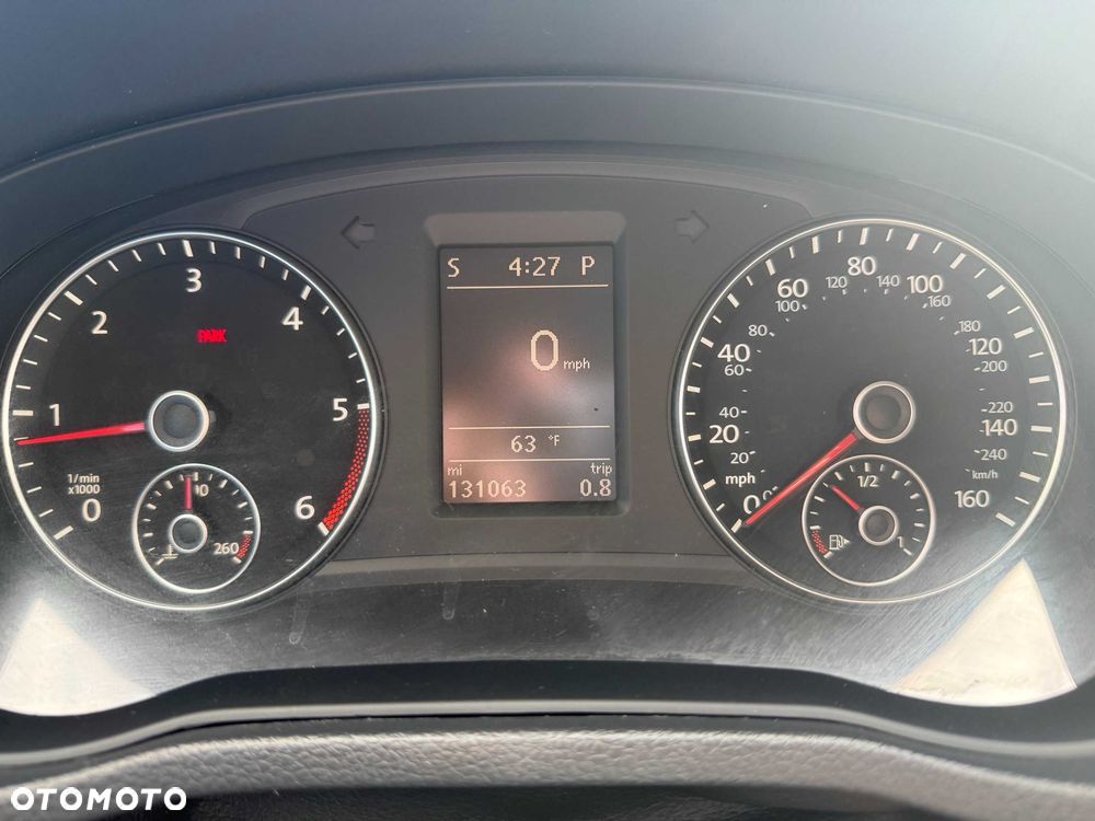 Volkswagen Passat - 8