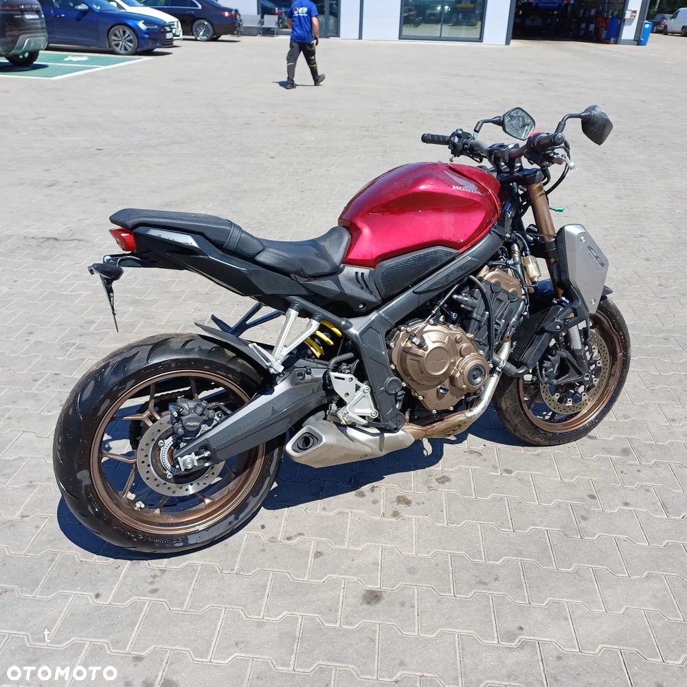 Honda CB - 8
