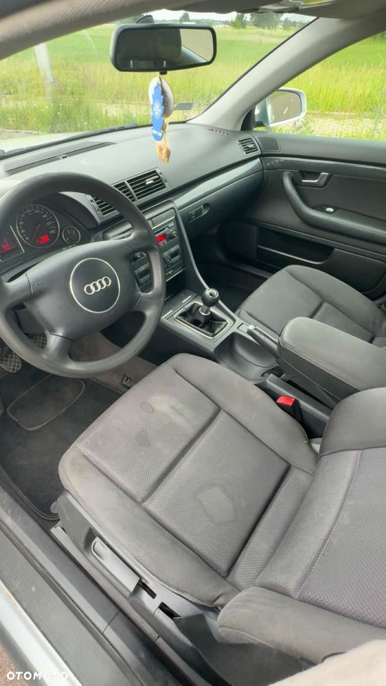 Audi A4 Limousine - 5
