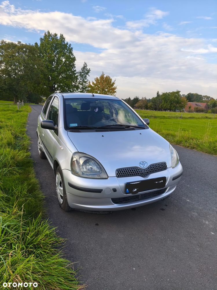 Toyota Yaris - 4