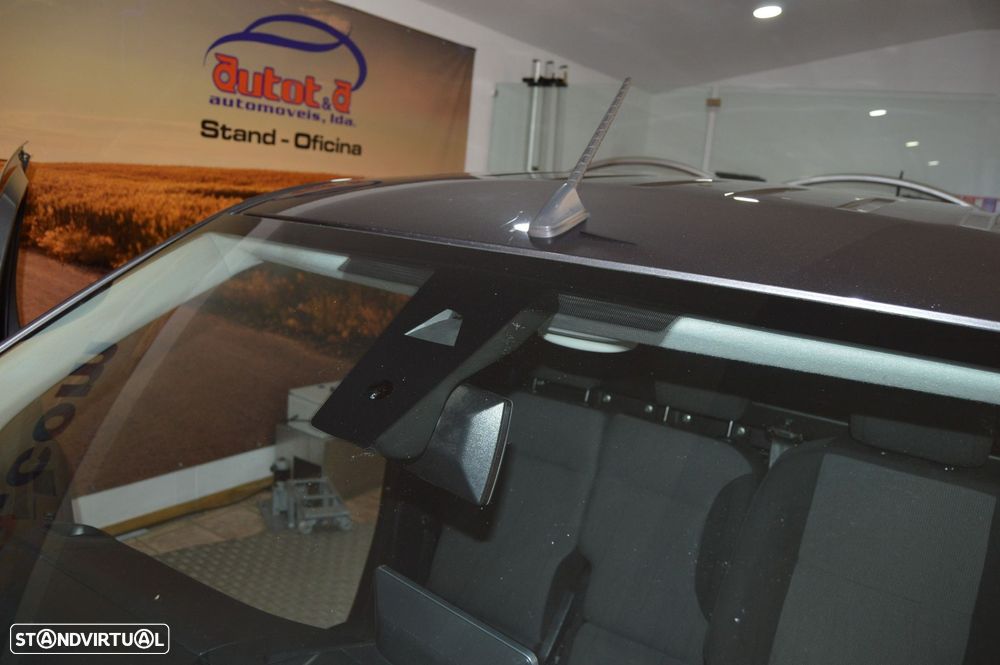 Peugeot Partner 1.5 BlueHDi Asphalt Longa - 19