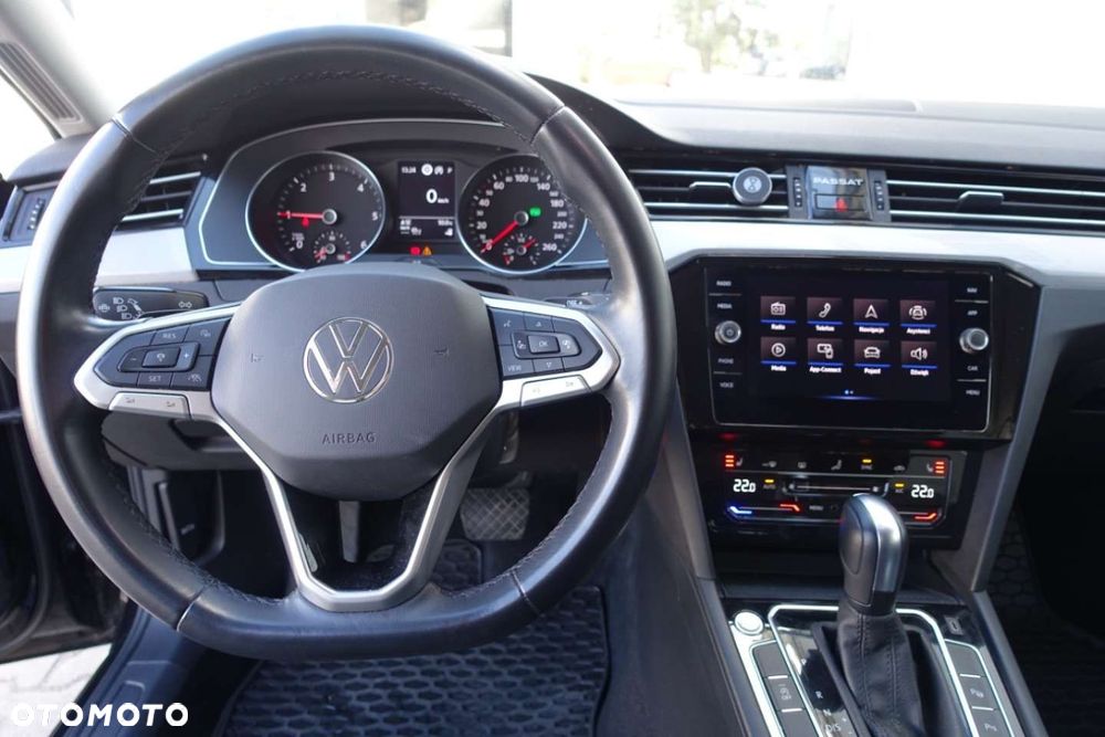 Volkswagen Passat - 10