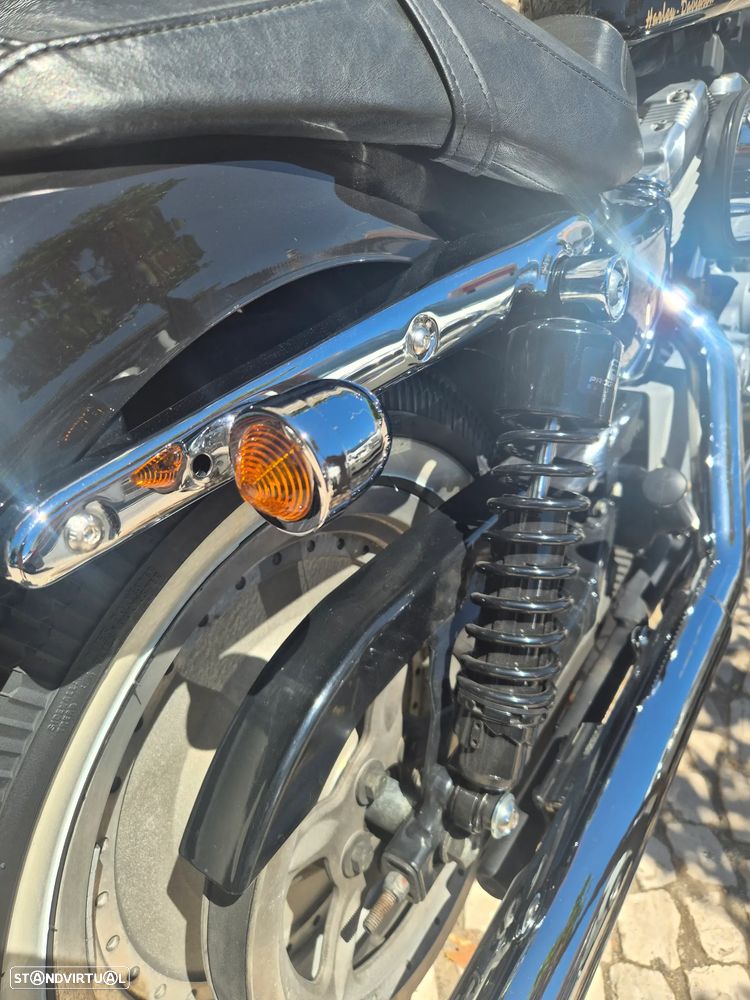 Harley-Davidson 883 Custom - 6