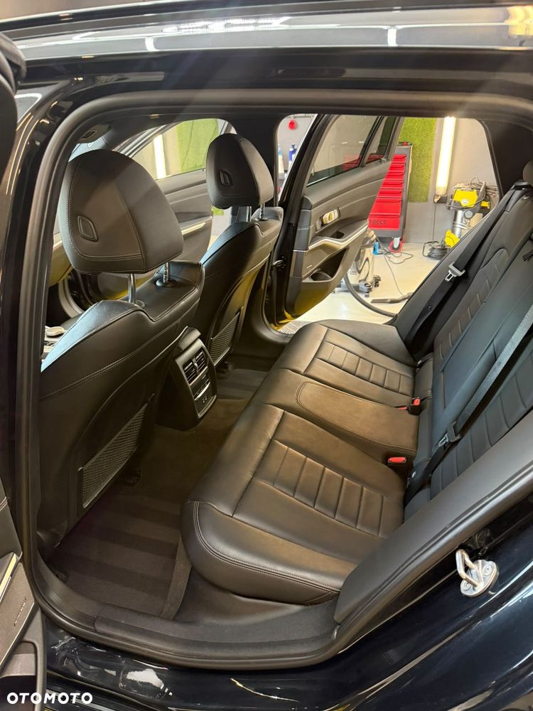 BMW Seria 3 - 23