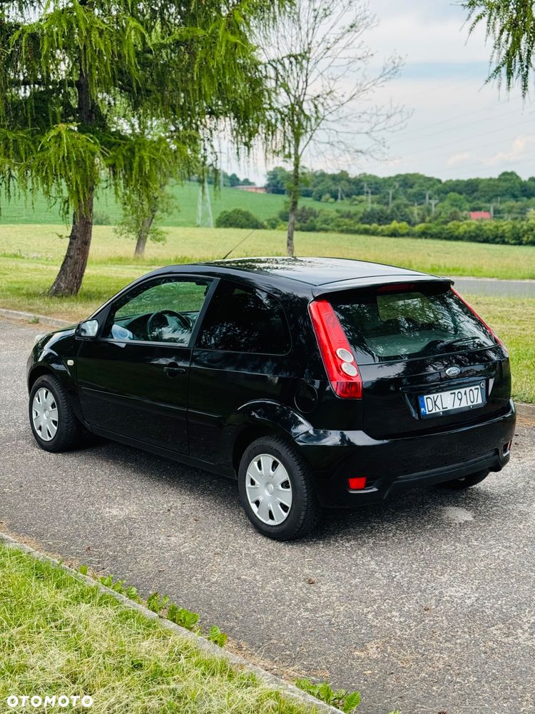 Ford Fiesta - 9