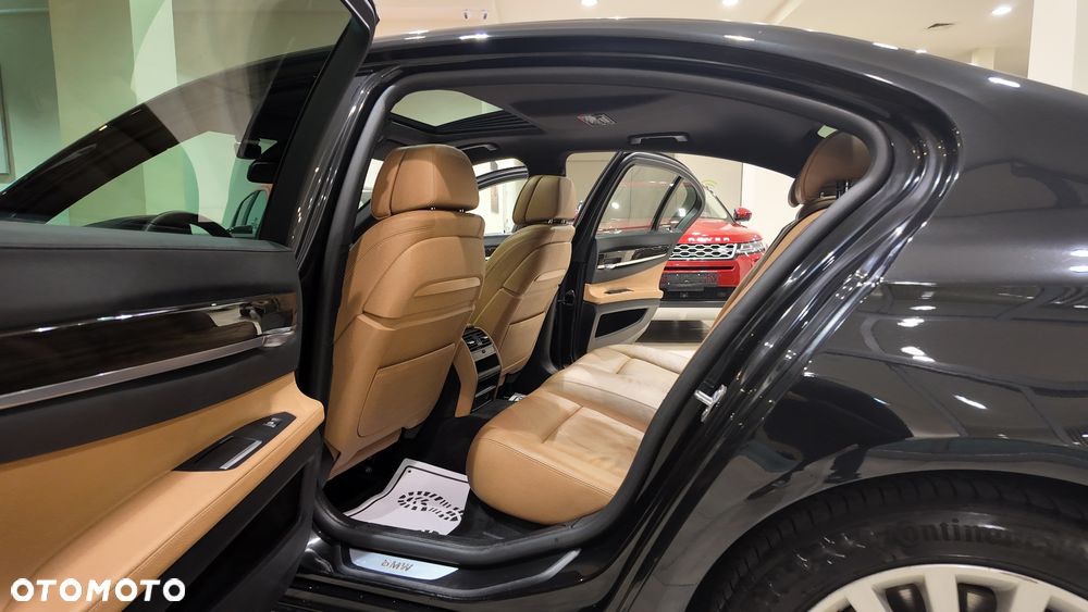 BMW Seria 7 730d xDrive - 31