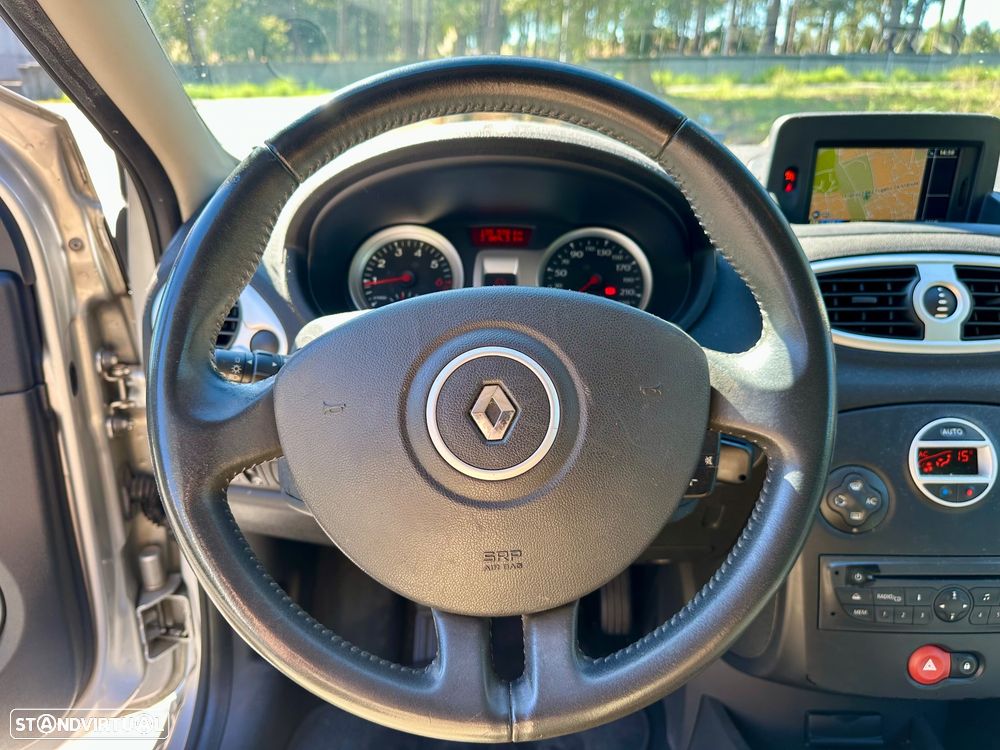 Renault Clio 1.2 16V Confort - 8